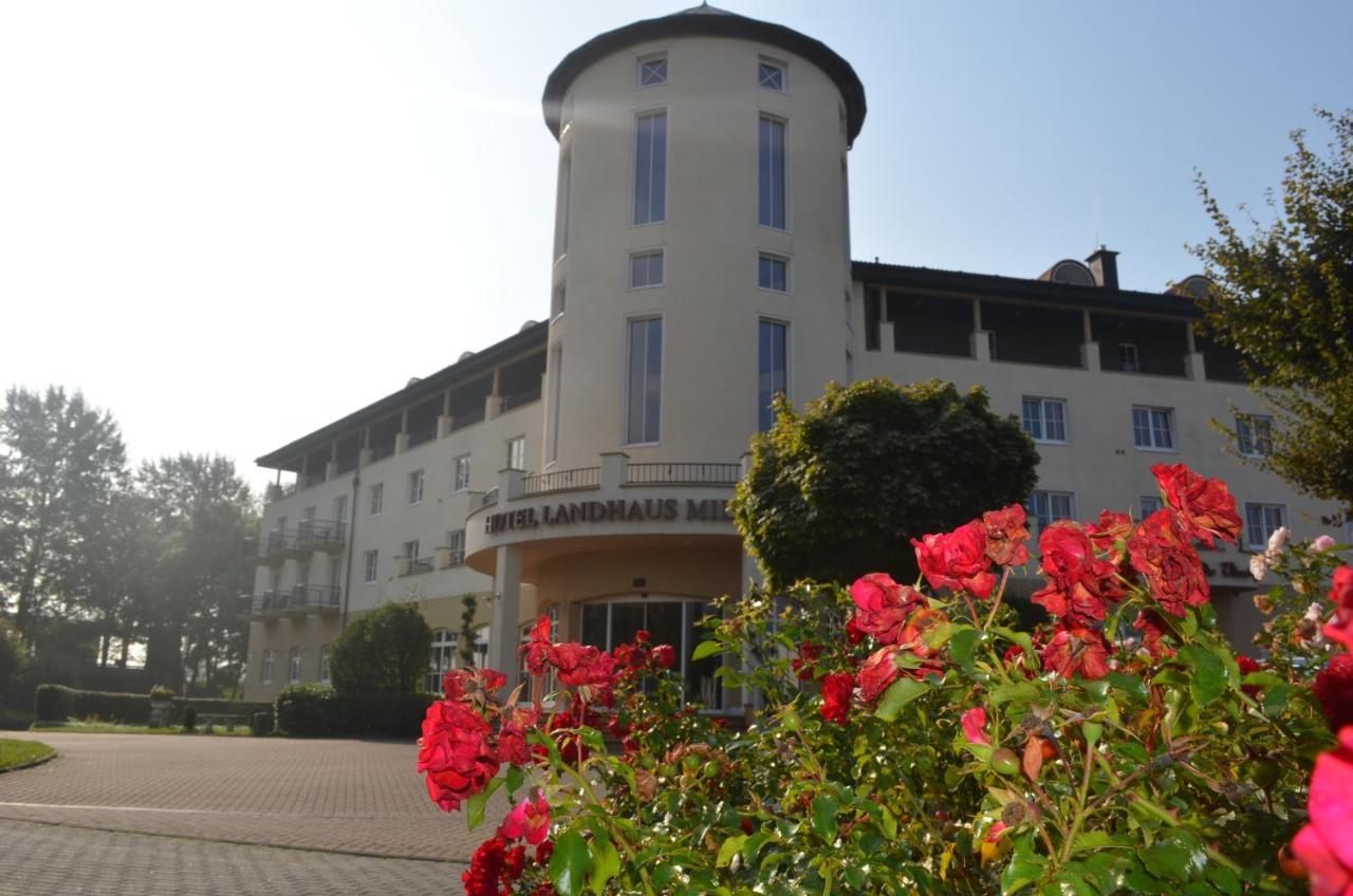 Hotel Landhaus Milser Duisburg Exterior foto